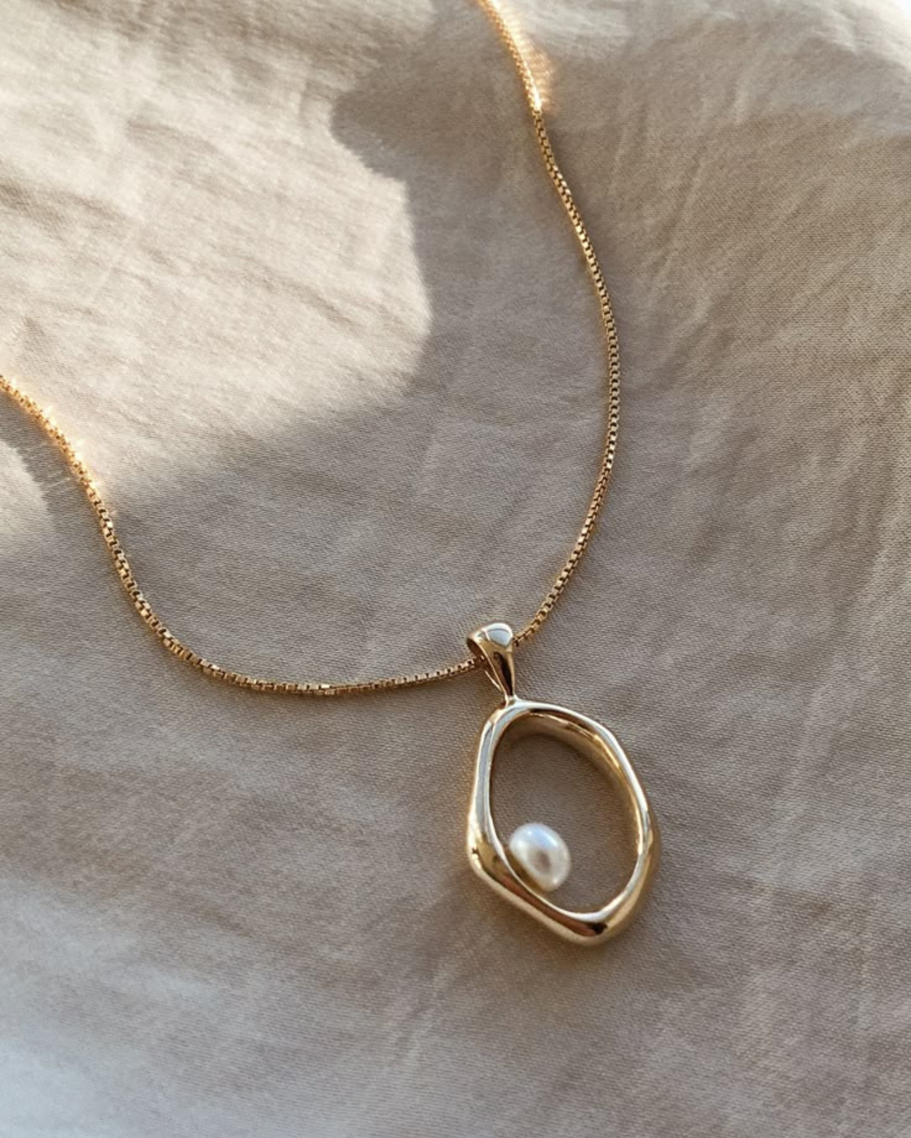 Gold and Pearl Necklace