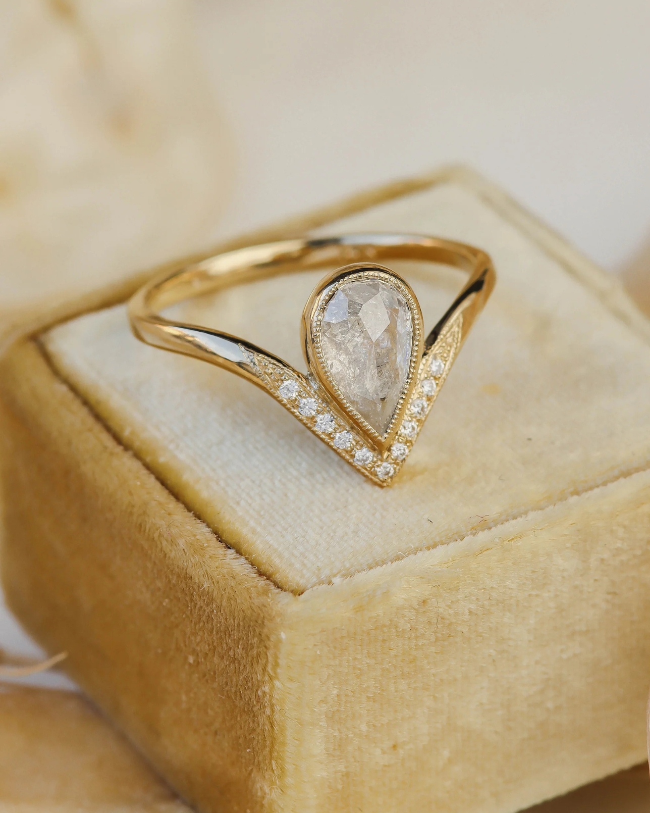 V shaped diamond ring