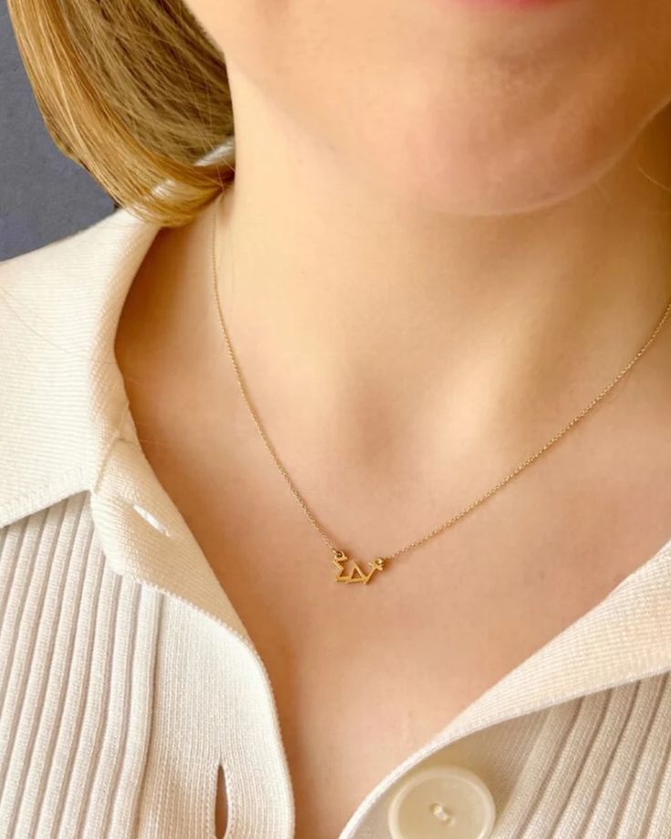 Dainty Gold Pendant
